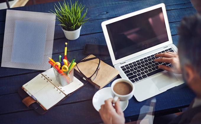 De bel doet uit in zakken