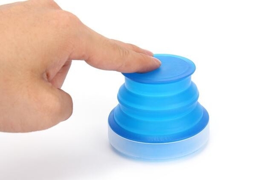 De willekeurige kop van de kleuren creatieve reis met pillengeval voor de openlucht, Nieuwe kop van de stijl afneembare stapelbare reis voor openluchtkop