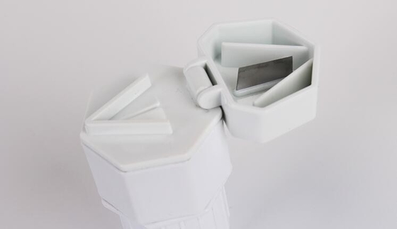 van de de vorm plastic pil van de 28 compartimentenkolom de opslagdoos met de doos van de pillenverbrijzeling, Conventioneel milieuvriendelijk 4 nettenplastiek trav