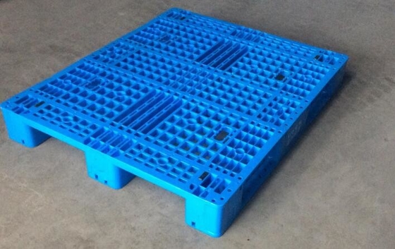 De afneembare plastic de morserijpallet van de 4 trommelolie, van de de trommelmorserij van 1300*660*150 mm 2 de insluitingspallet, Nestable 2 trommelt morserijconta