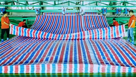 Landbouw de Uv Bestand 400gsm Pe Jumbo Rolling Pp Geweven waterdichte Stof van de Serrefilm, uv-weerstand, anti-scheur