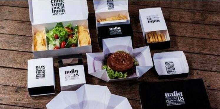 De beschikbare douane drukte kraftpapier-het document van het lunchvoedsel vakje voor voedsel, die het document van kraftpapier van het douaneembleem kringloop beschikbare lunch B vouwen