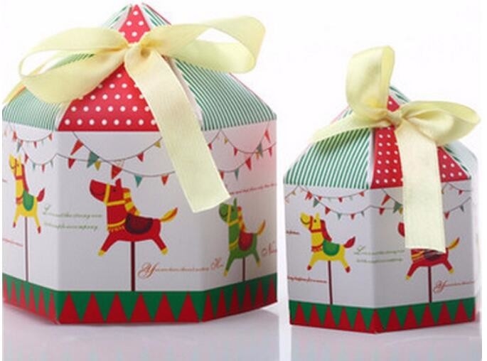 duidelijke witte 6“ 8 „10“ 12 „14“ ontwerpen uw duidelijke harde doos van de huisdieren zware cake, In het groot de cakedoos van het douane witte karton met w